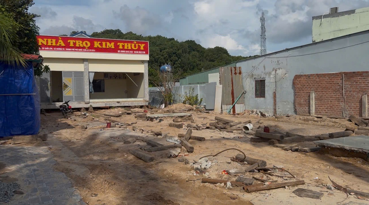 Di dời nhà cấp 4 diện tích 160m² lùi 25m tại Phú Quốc do giải tỏa đường Hội nghị APEC