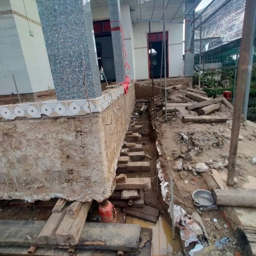 Di dời nhà ngang 10m dài 15m xề ngang 15m lùi về sau 10m tại Bến Tre