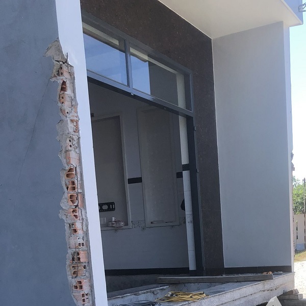 Di dời nhà tại Bình Dương xây nhầm đất kéo tới 15m xề ngang 10m lùi về 20m