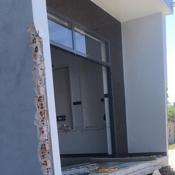 Di dời nhà tại Bình Dương xây nhầm đất kéo tới 15m xề ngang 10m lùi về 20m