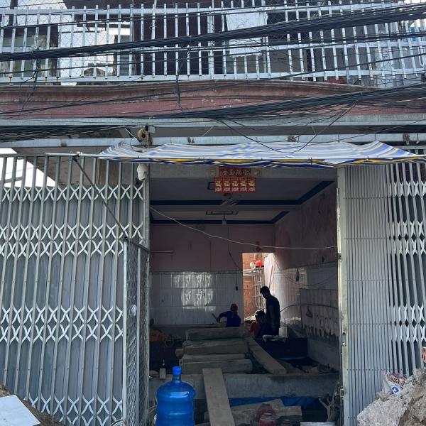Nâng nhà lên cao 90cm nhà trệt 1 lầu tại Bình Dương